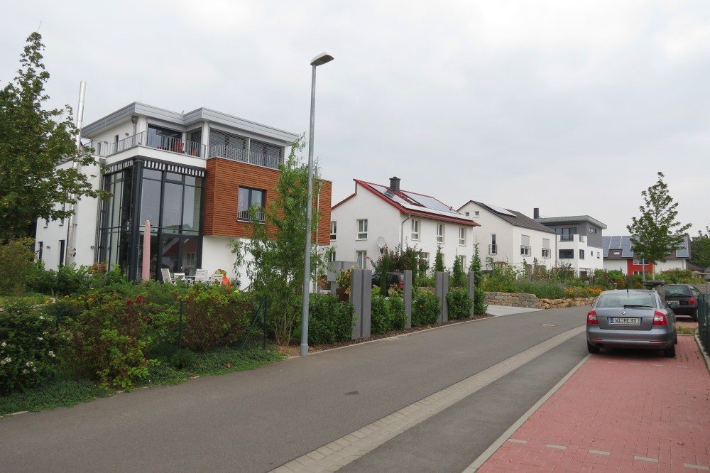 Oswald Neubaugebiet Häuser Straßenansicht Oswald Neubaugebiet Häuser Straßenansicht