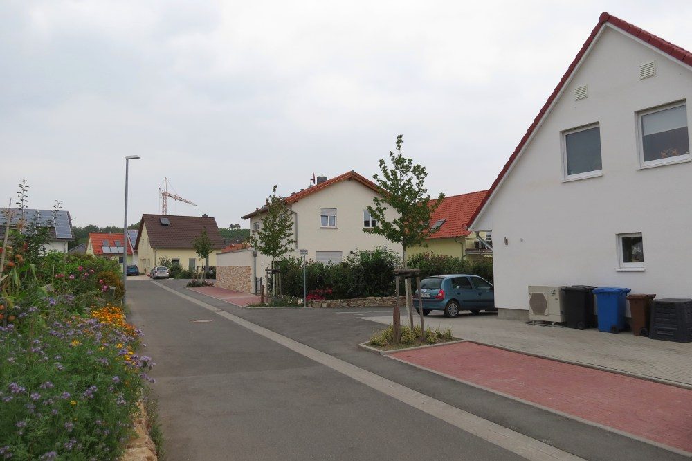 Oswald Neubaugebiet Häuser Straßenansicht Oswald Neubaugebiet Häuser Straßenansicht