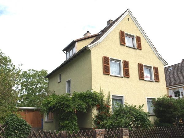 Referenzimmobilie mit Garage und Garten Referenzimmobilie mit Garage und Garten