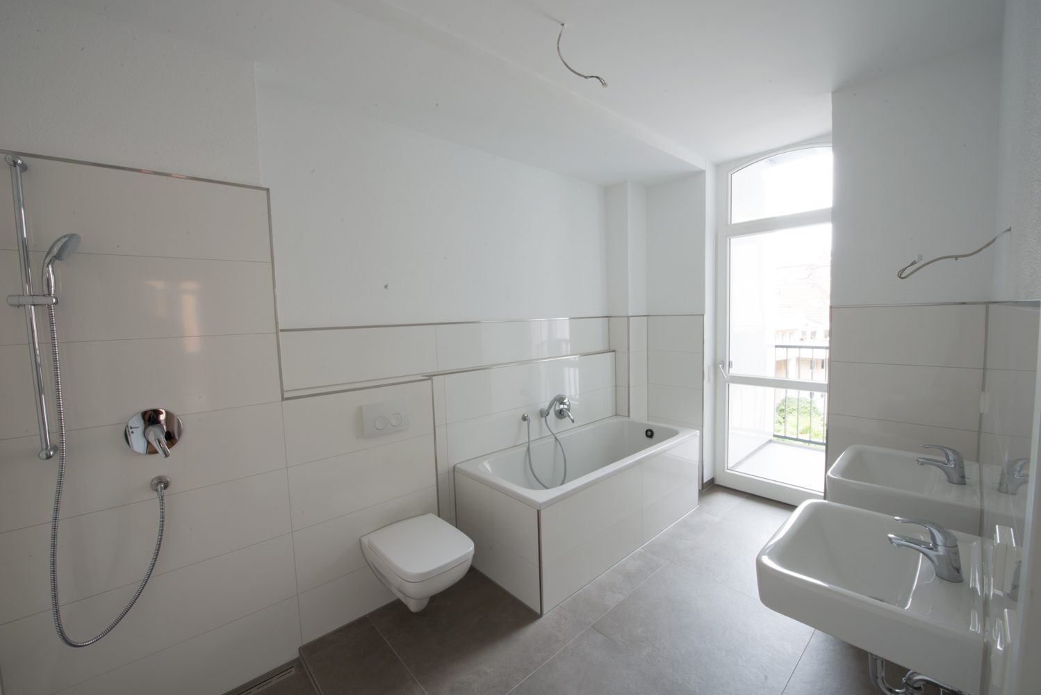Neckarstrasse 1 Bad mit Wanne Neckarstrasse 1 Bad mit Wanne
