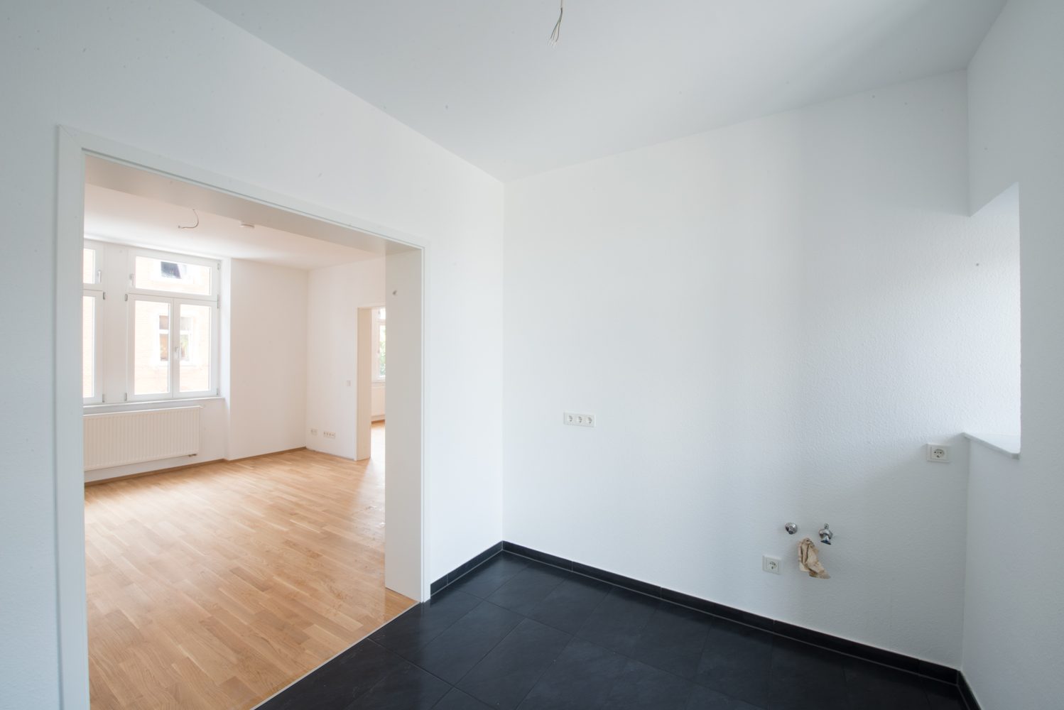 Neckarstrasse 1 Küche leer Neckarstrasse 1 Küche leer