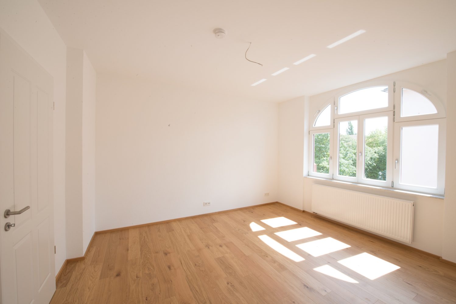 Neckarstrasse 1 lichtdurchflutetes Zimmer Neckarstrasse 1 lichtdurchflutetes Zimmer